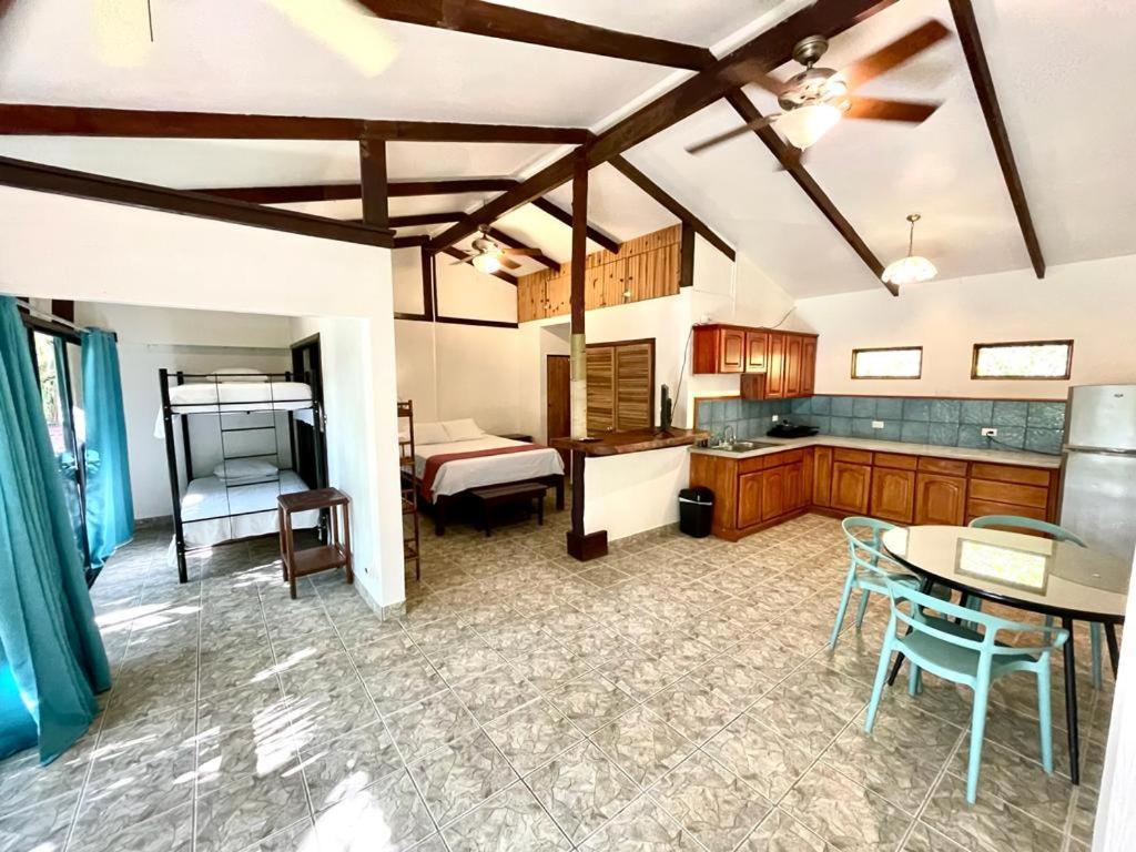 Rio Lindo Hotel Dominical Eksteriør bilde